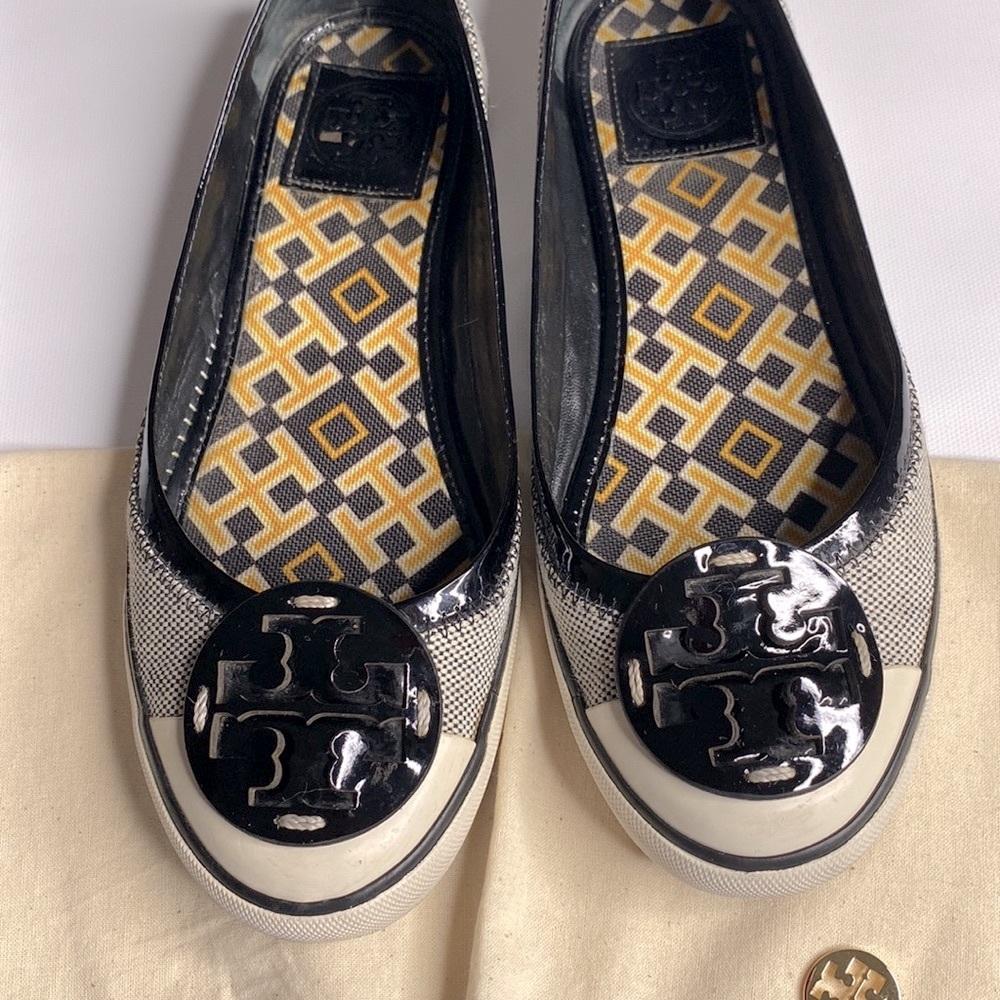 Tory Burch Black and Cream Flats
